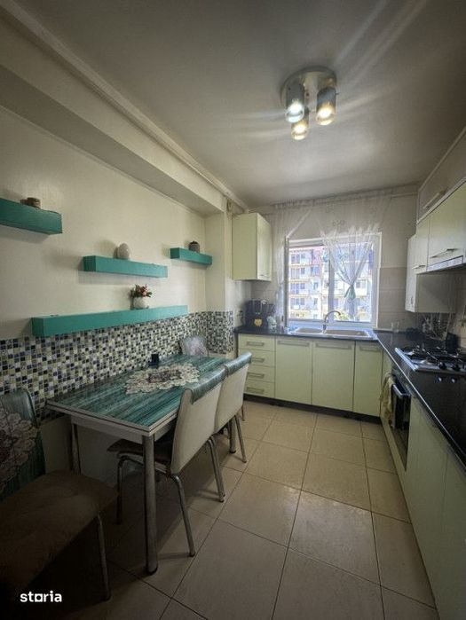 Apartament de 2 camere, decomandat, 61mp, zona Florilor