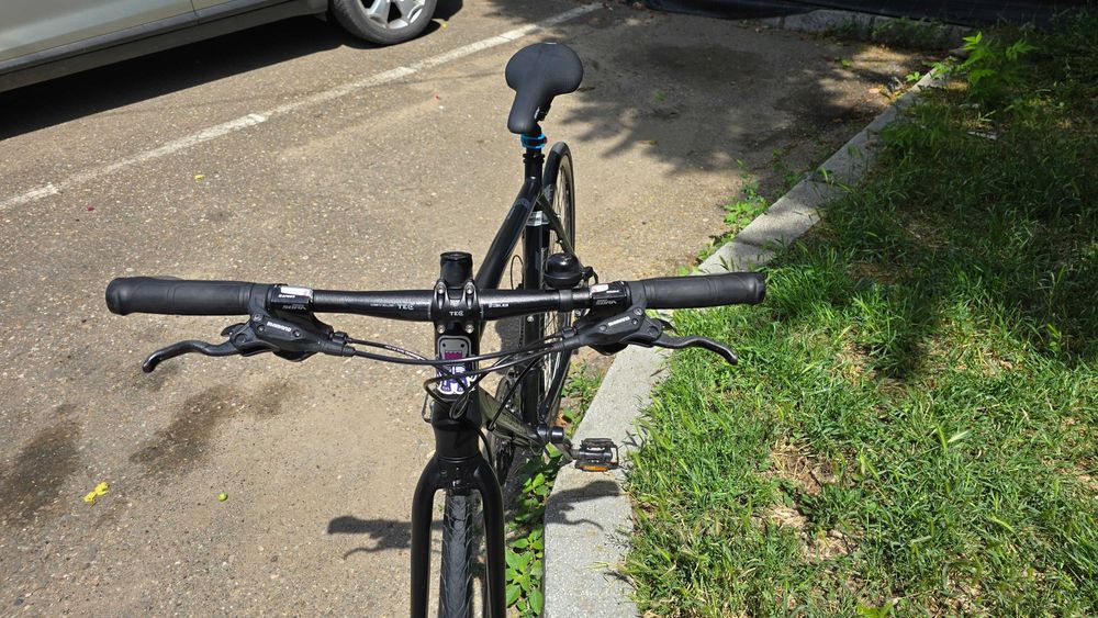 Vând bicicletă crescent