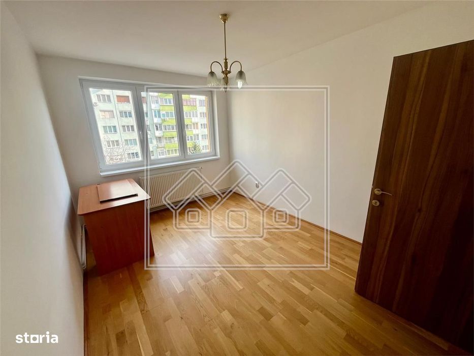 Apartament 3 camere pe Mihai Viteazu, la cheie, disponibil imediat