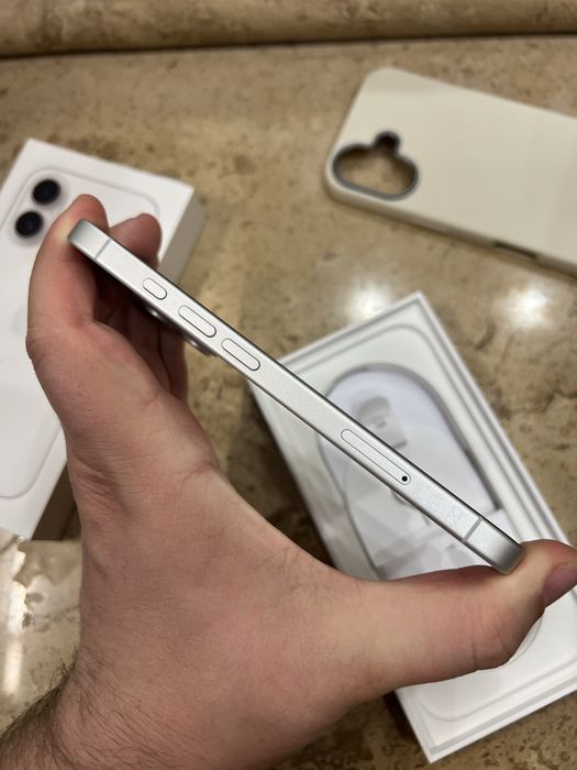 IPhone 16 128gb White