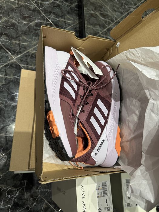 Terrex adidas чисто нови  40