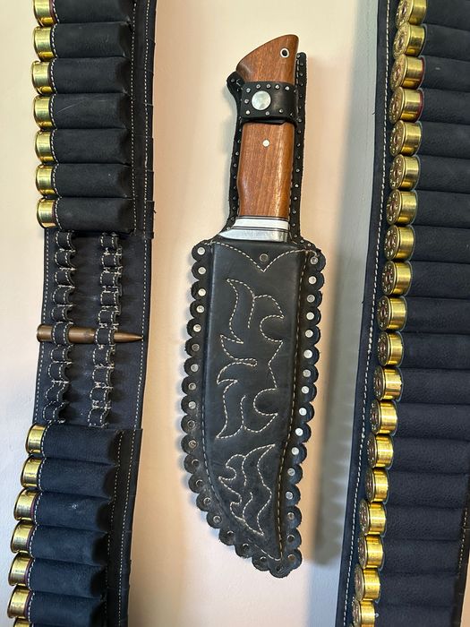 Патрондаши, кании, паласки от естествена кожа