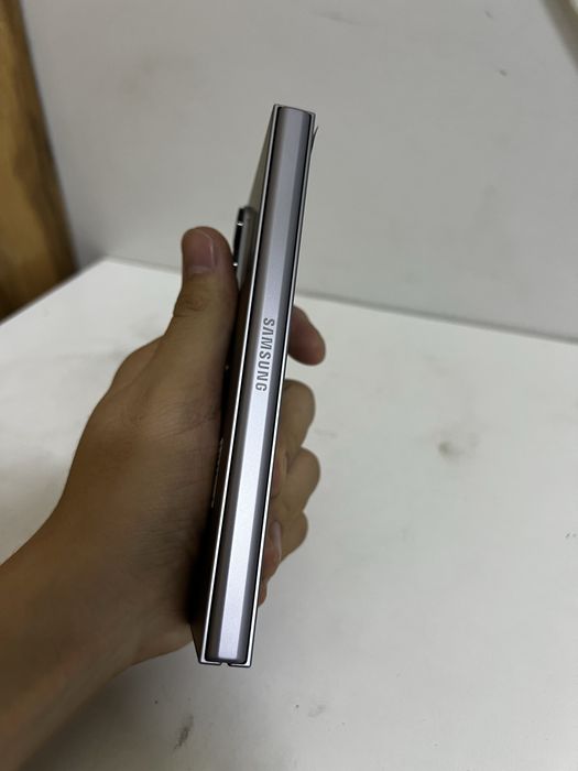 Samsung Galaxy Z Fold 6