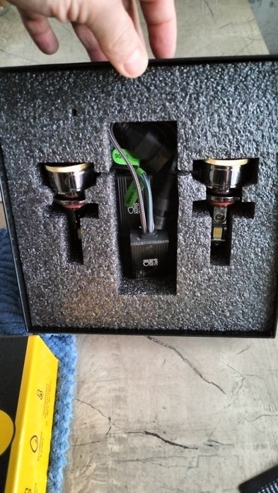 Продам лед лампочки hb4