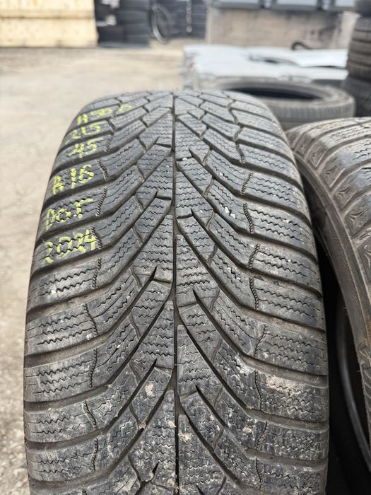 4 броя зимни Kumho 215/45 R16 Dot 2024 ном 500