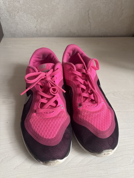 Кроссовки nike 38 р