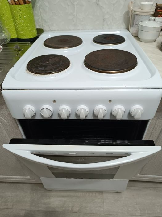 Продам электро плиту