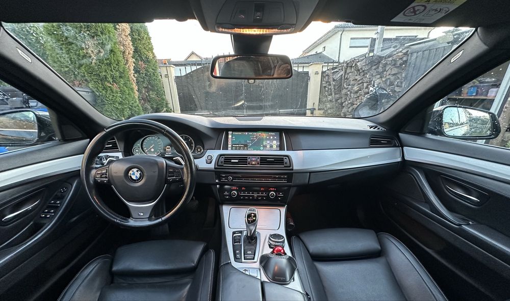 BMW 525 xDrive 4x4 2015 - Pachet M Luxury & Interior Seria 7 Heads up display Full Led