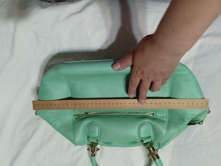 Дамские сумочки , состояние отличное