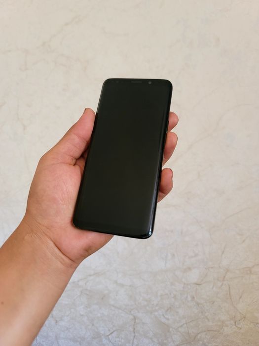 Sotiladi : Samsung S 9