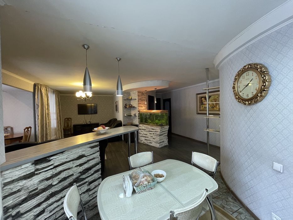 Продается 4х ком. квартира, р-н Стрелки