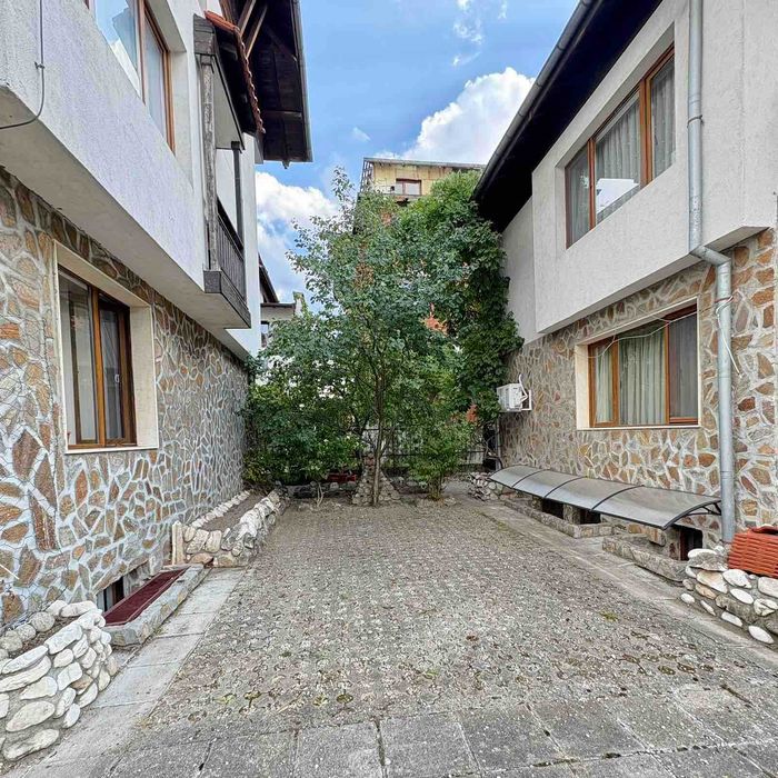 Дава се под наем Тристаен апартамент в Банско - 100 кв.м за 400 € - Снимка #13