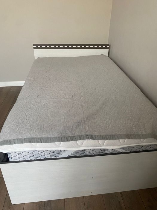 Продаю кровать б/у