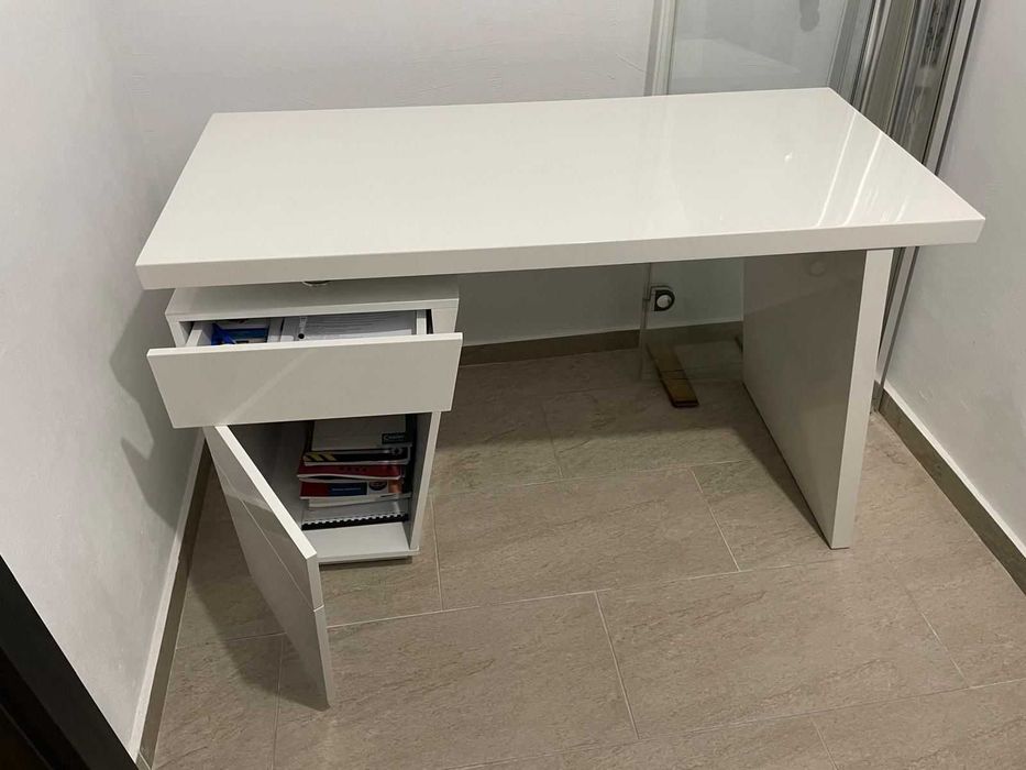 Birou cu scaun reglabil