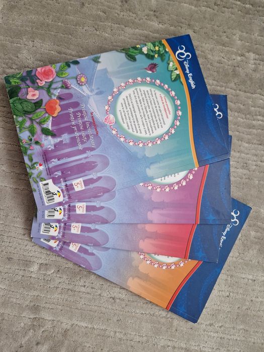 Colectia carti povesti bilingve cu printese Disney