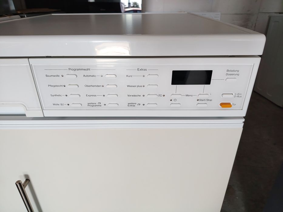 Пералня за вграждане + гаранция 1 година. MIELE ПЧЕЛНА ПИТА. Безплатна доставка за София.