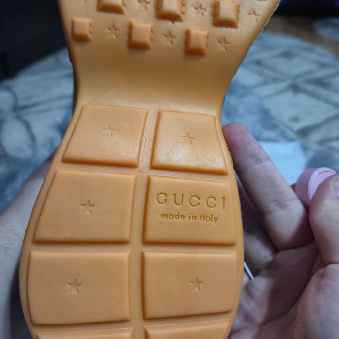 Adidasi model deosebit