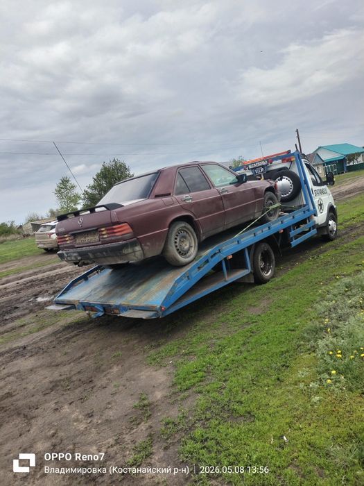 Продам в разборе мерс 190й