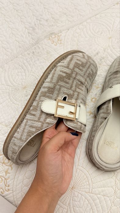 Тапочки Fendi размер 38