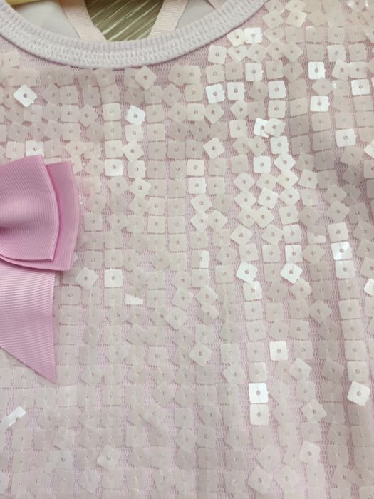 комплект- блузка и къси панталонки