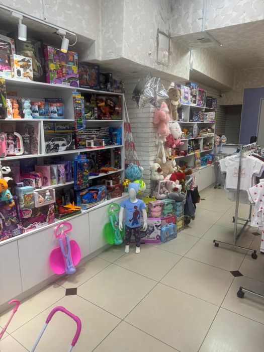 Сдается половина бутика(Детский товар)
