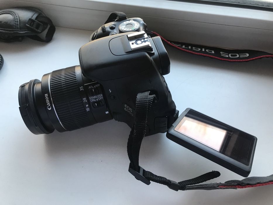 Фотоаппарат Canon EOS 600D