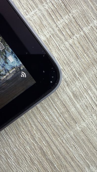 Apple Macbook Air 13 Retina, i5 1,1Ghz, 8GB RAM, 500Gbytes+Magic mouse