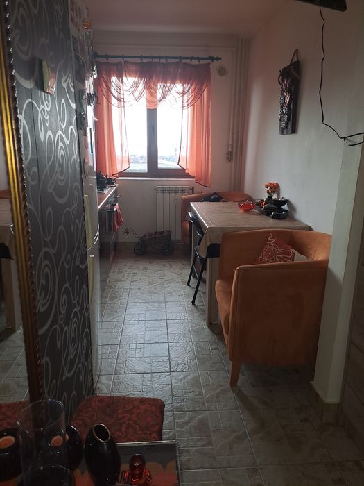 Apartament 2 camere semidecomandat
