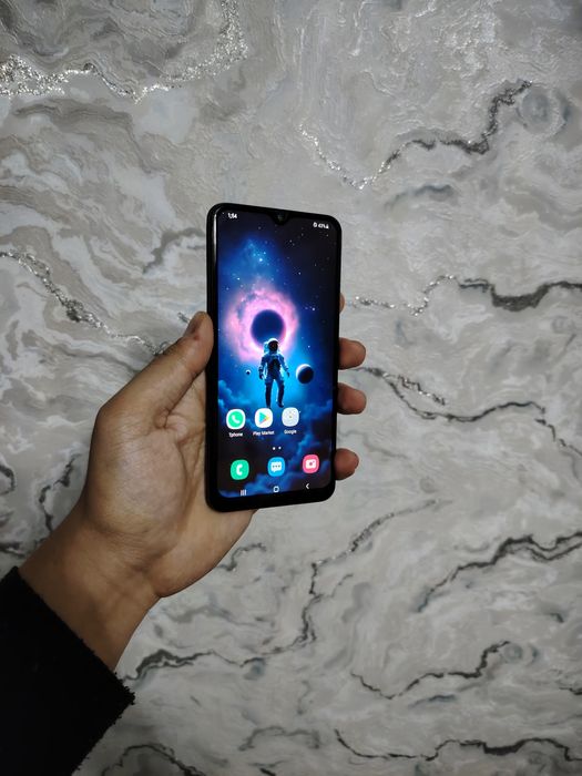 Samsung A30 Sotiladi Holati ideal