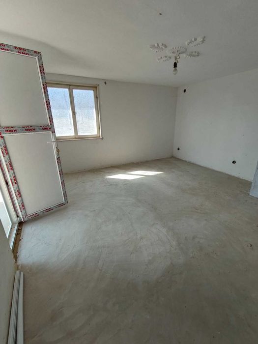 Продава се Къща в Враца, Център - 37 кв.м за 272 €/кв.м - Снимка #4