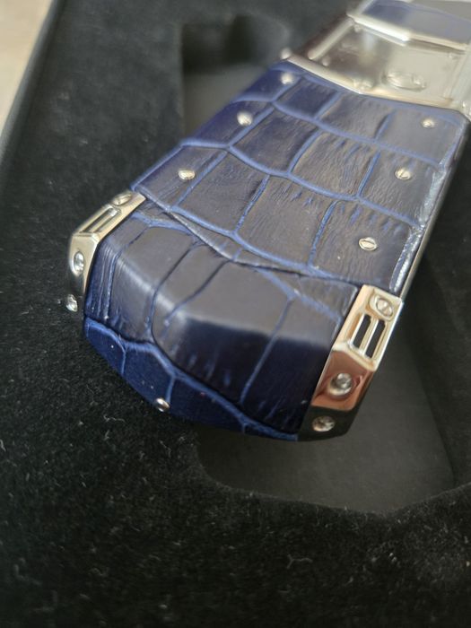Vertu signature s