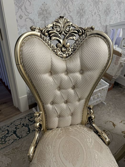 стол стулья новые