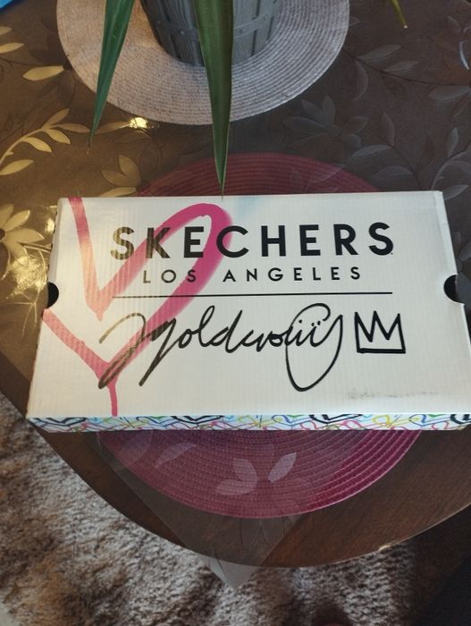 Дамски спортни обувки SKECHERS