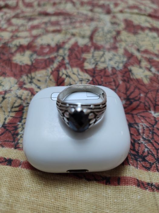 Серебряное кольцо.