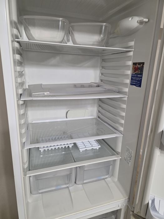 Холодильник Indesit SB 200