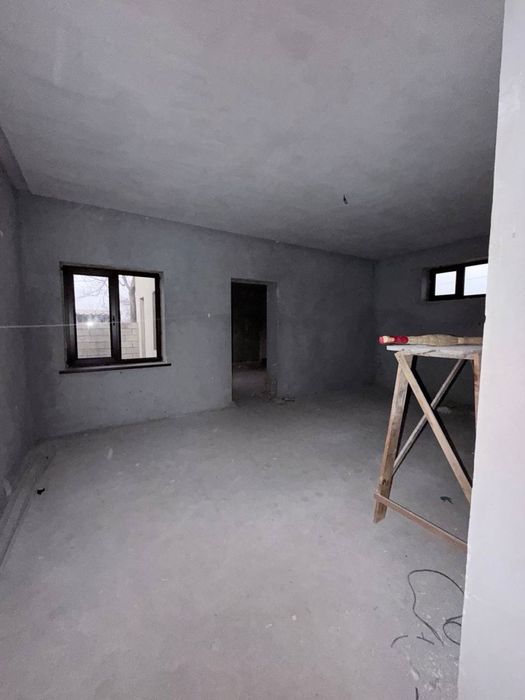 Ховли уй сотилади