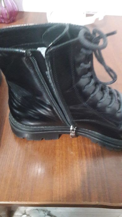 Продается обувь женская 38 размер