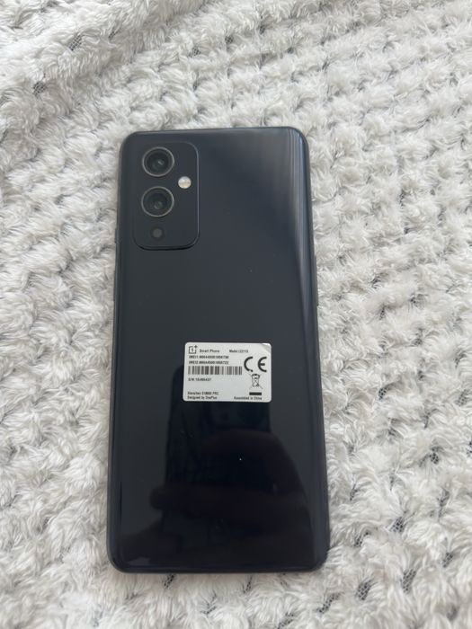 One plus9 5G 8GBRAM/128GB SnapDragon 888