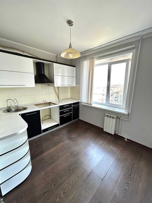 Продаётся 2 комн квартира