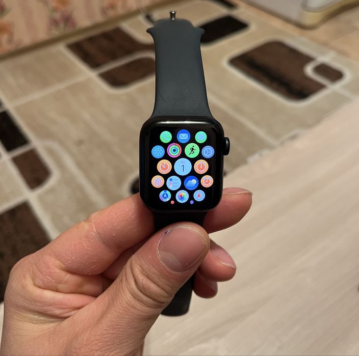 Apple Watch SE срочно
