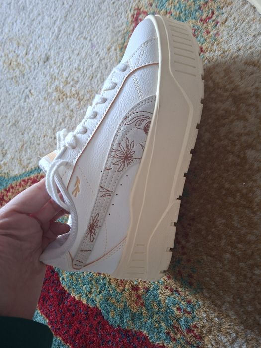 Adidasi Puma marimea 36