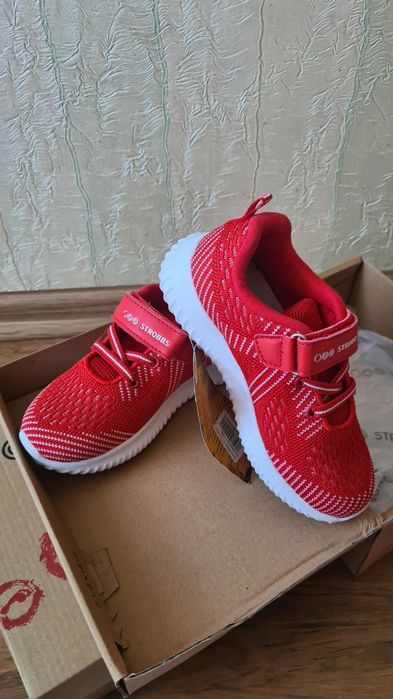 Кроссовки STROBBS