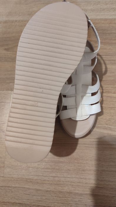 Дамски ежедневни сандали