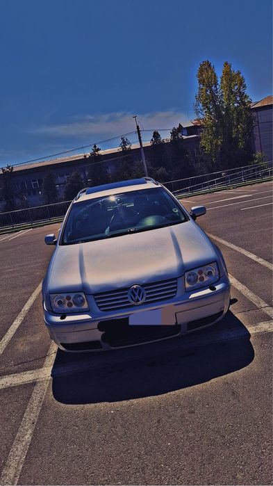 VOLKSWAGEN Bora
