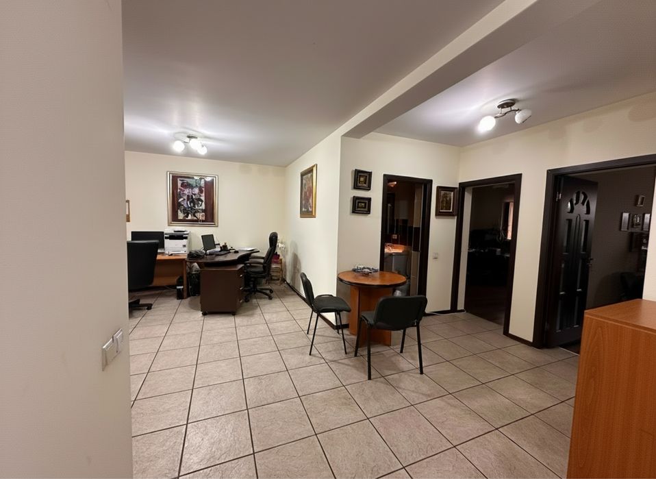 Apartament 3 camere, parcare exterioara , Andrei  Muresanu