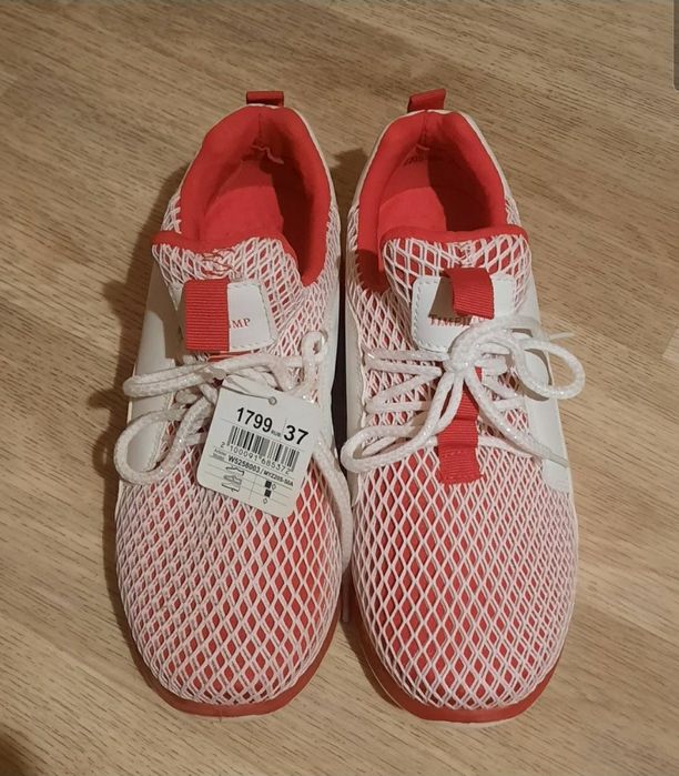 Кроссовки женские для активного отдыха