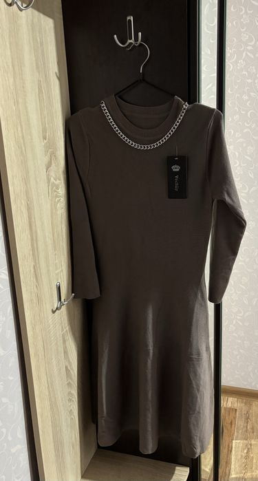 Продам новое платье