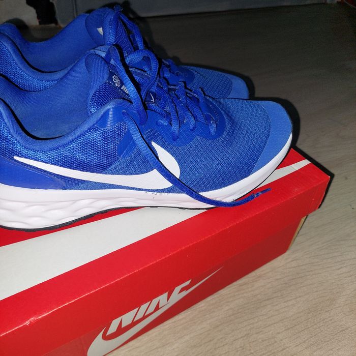 Маратонки Nike Revolution 6