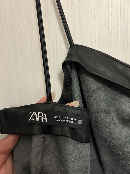 Кожена къса рокля Зара от изкуствена кожа