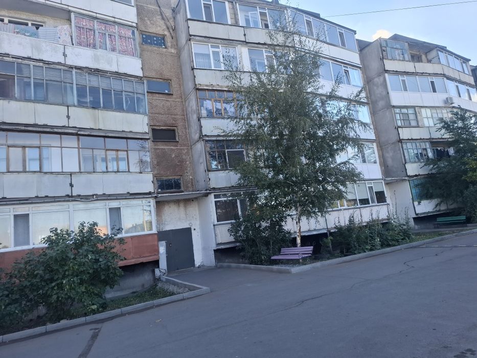 Продам просторную двухкомнатную квартиру